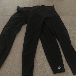 Bombshell scrunch butt leggings   (2 pairs )